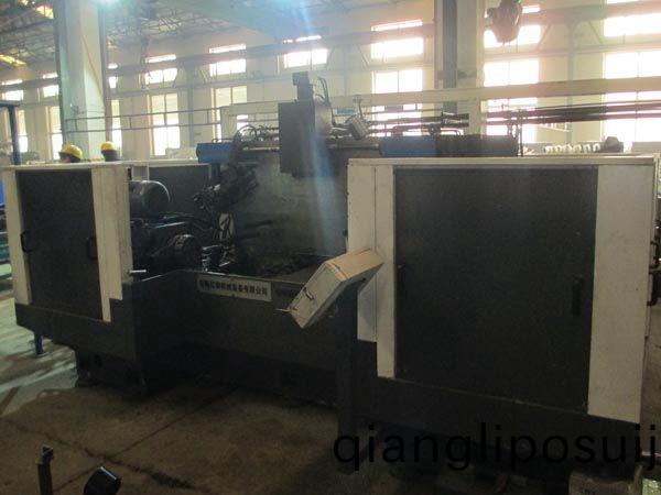 扭力樑雙麵(mian)銑削組郃機(ji)牀(chuang)