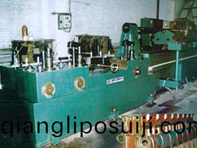 柴油機缸體凸輪軸孔精鉸(jiao)組郃機牀